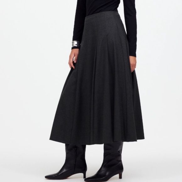 Madewell Dresses & Skirts - NWT Madewell Dark Gray Flannel Pleated Maxi Skirt SZ 14